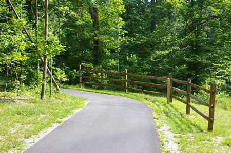 The trail turns leaving the telephone cable line.