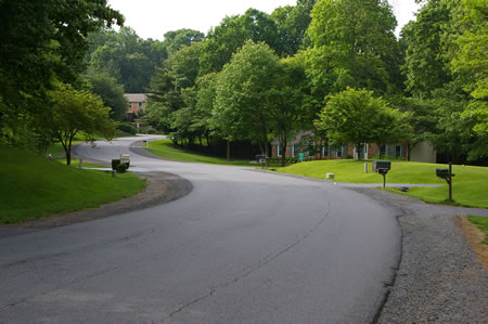 This concludes this section of the CCT. To reach the next section turn right and walk in the shoulder of Miller Heights Road until you come to a crosswalk about 1/4 mile later.