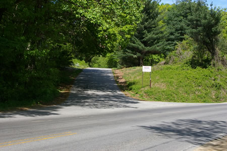 The trail crosses Lorton Road and uses a restricted road for a short distance after which it turns right to enter the next section. If you are just traveling on this section there is no need to go beyond Lorton Road and you can backtrack now.