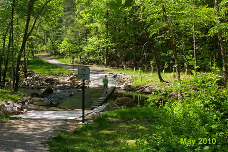 The trail crosses Pohick Creek.