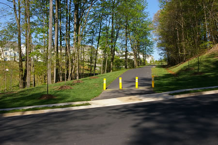 The trail crosses Laurel Crest Dr.