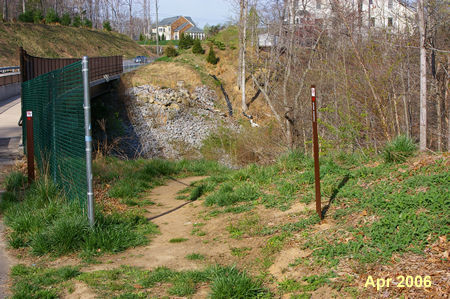 After crossing the bridge over Pohick Creek you have completed this section of the walk and can retrace your steps. To continue on the CCT turn 180 degrees at the end of the fence and follow the dirt trail down the hill to the asphalt trail along Pohick Creek.