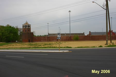 From Silverbrook Road walk across the field to the watchtower.