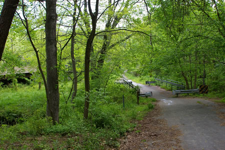 The CCT crosses Difficult Run using the old Vale Rd. bridge. Vale Rd. was realigned in this section.