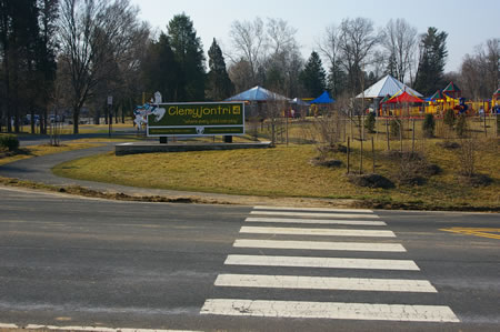 Pedestrian entrance to park.