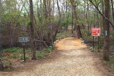 This is the other end of the first section of the Billy Goat Trail.