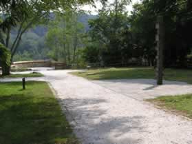 The trail to this overlook is suitable for wheelchairs.