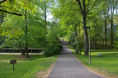 At the end of the street follow the asphalt trail in the same direction.  Lake Anne is on the left.