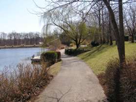 The trail passes by the lake for a short distance. 