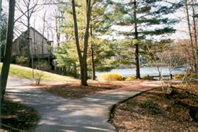 Upon reaching Lake Anne take the trail to the left up the hill.