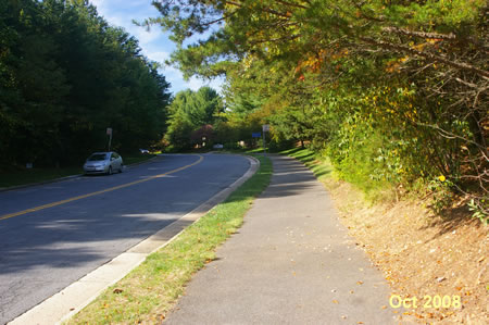 Follow the asphalt trail with Glade Dr. on the left.