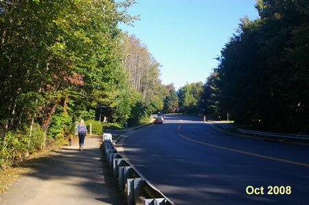 Follow the asphalt trail up the hill along Twin Branches Rd.