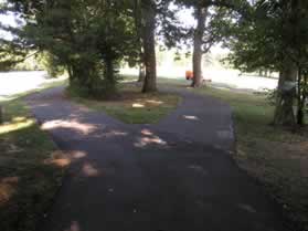 The trail splits along the golf course.  Both parts rejoin a few feet later.