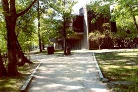 The trail approaches the visitor center.