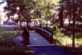 The trail crosses a bridge over Sugarland Run.