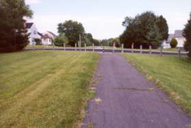 The trail returns to the start of the walk at Cassia St.