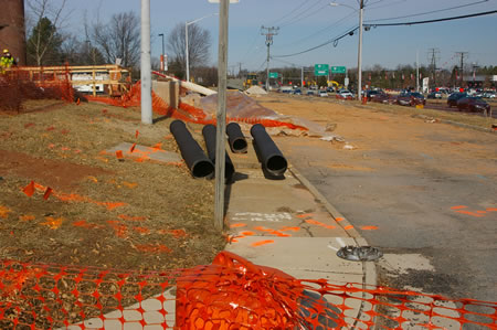 Rt 7 Tysons sidewalk blocked