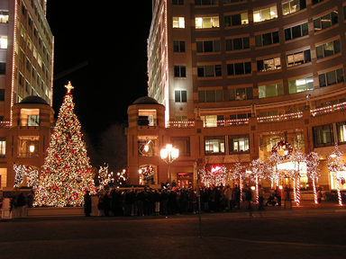 Decorations at Fountain Square