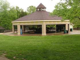 The carousel building on your left indicates you are back at the starting point for this walk.